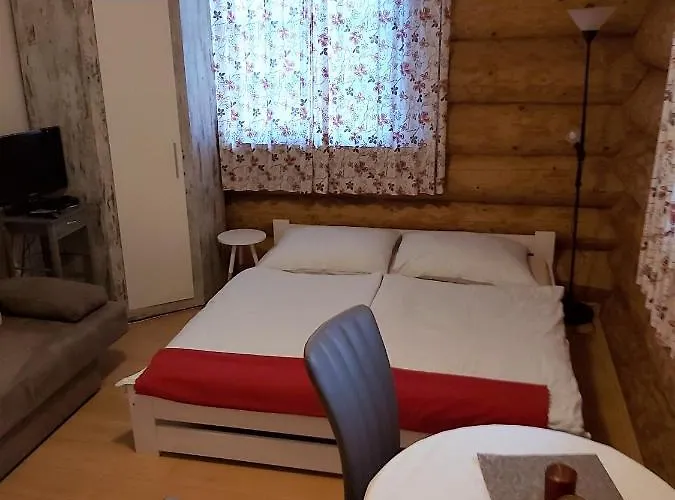 U Srubu Апартаменты *